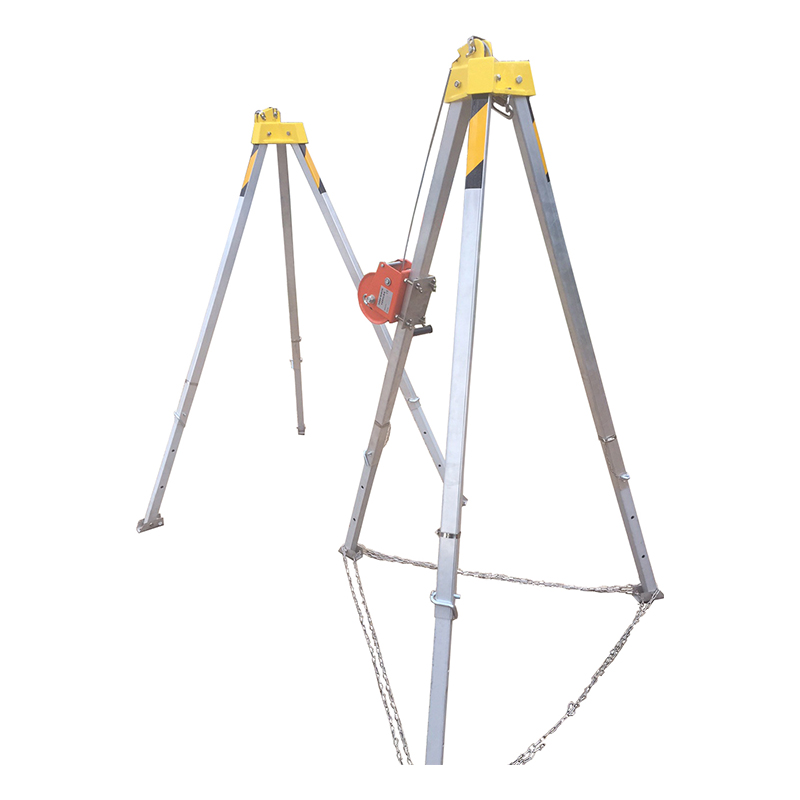 TRA30 Tripod Aluminum 3M + 20 M 300 kg Manual Winch 