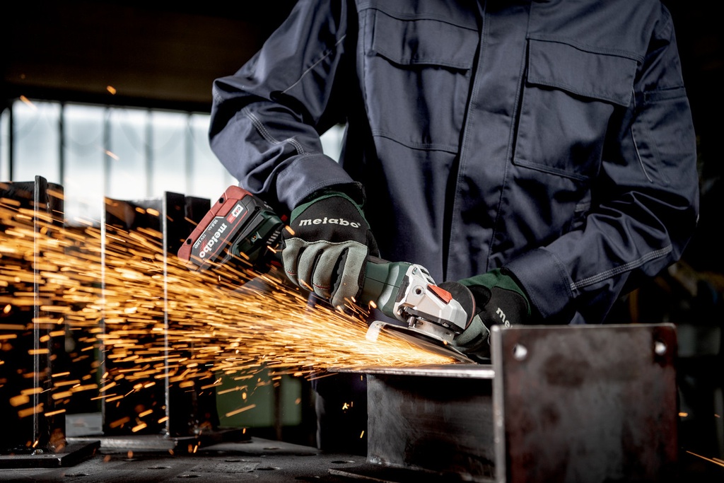 W 18 LT BL 11-125 5" Cordless Angle Grinder 2X4AH LI-POWER