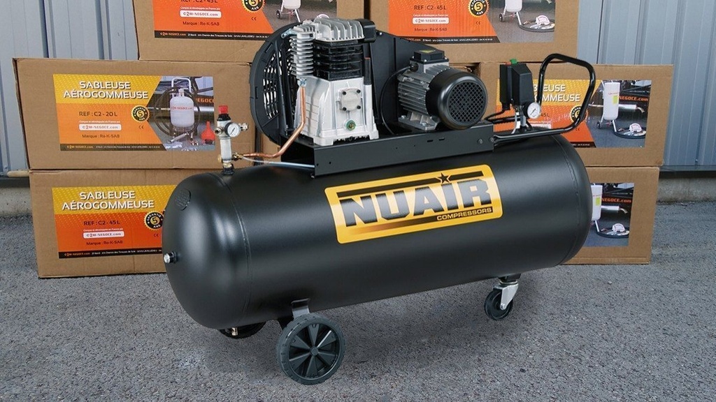 B3800B - 270ltr Piston Compressor 400V 4HP/3KW