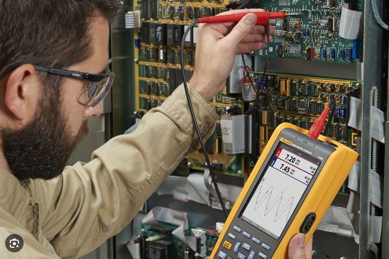 Fluke 120B Industrial ScopeMeter handheld Oscilloscopes 20 MHz, 2-Channel