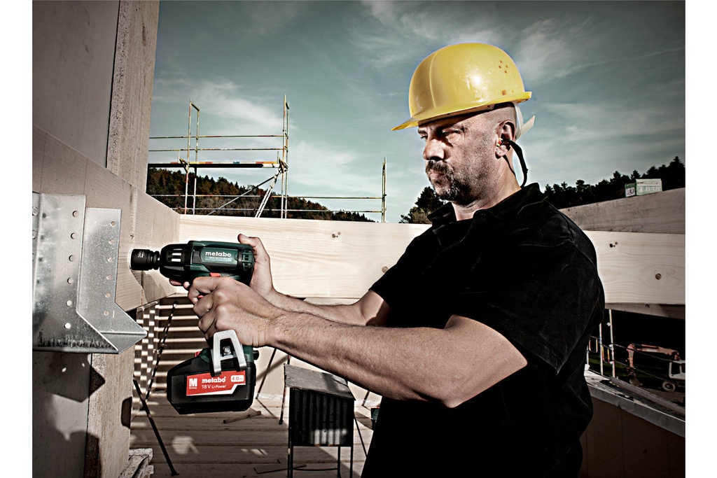 SSW 18 LTX 400 BL Cordless Impact Wrench 2X4AH LIHD