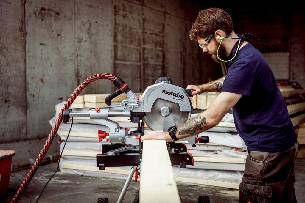 KGS 305 M MITRE SAW