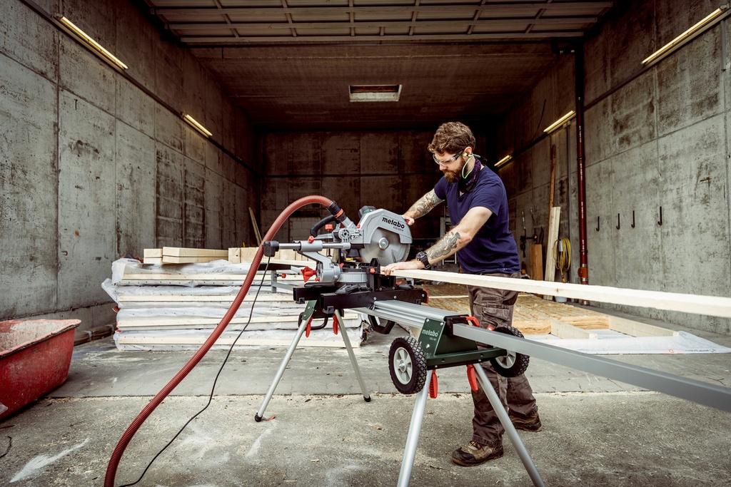 KGS 305 M MITRE SAW