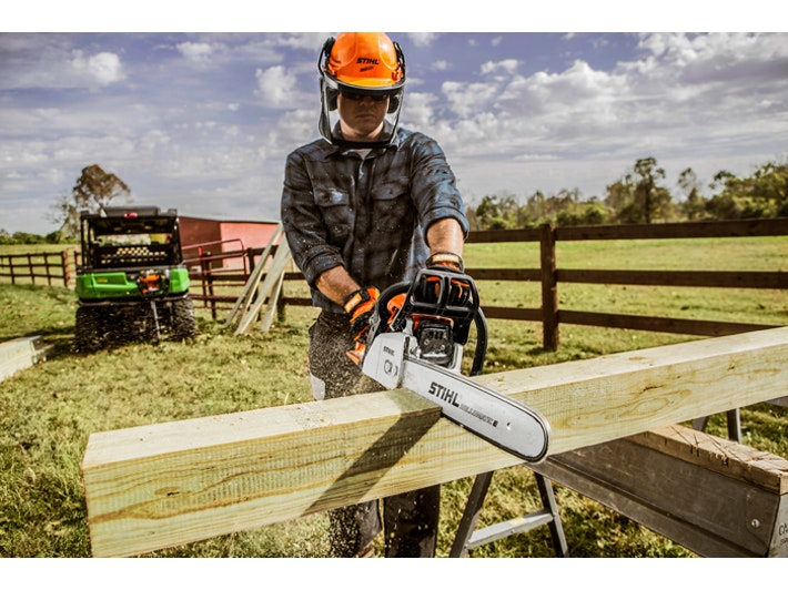MS 250 Chainsaw, 45/18" 45cc 2.3kW